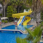 Готель Kemal Bay