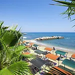 Kemal Bay Готель Аланія